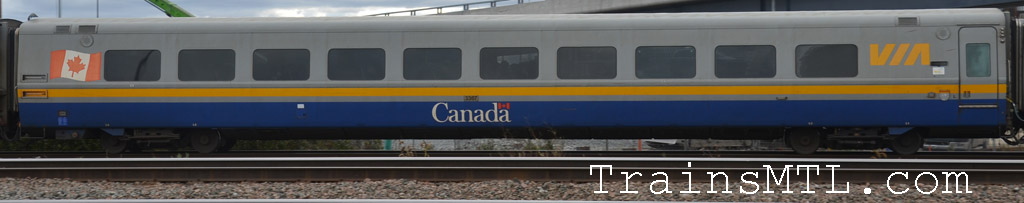 Passenger car VIA 3367 left side / Wagon de passager VIA 3367 coté gauche